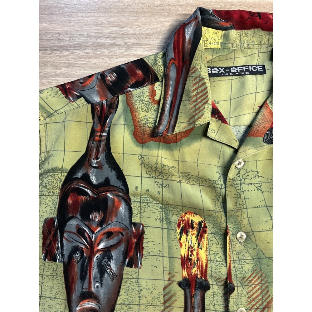 Box Office Island Mens M Short Sleeve Button Down Shirt Tribal Mask Map Print